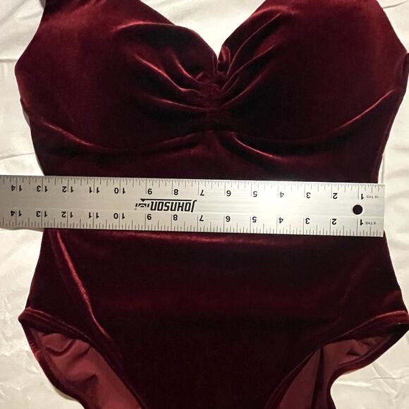 Vintage VTG Velvet Bodysuit Women’s M Burgundy Built-In Cups Thick Straps - EUC - Picture 9 of 10